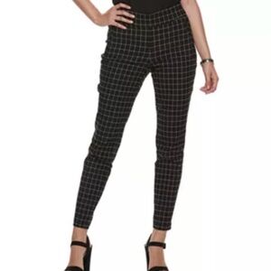 ELLE Pull-On Skinny Black and White Checkered Women's Pants